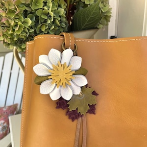 Bolso con borlas de hojas personalizado Flair