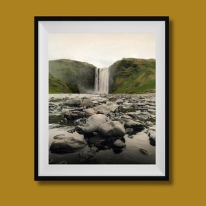 Stampa di Skogafoss, cascata islandese, fotografia di paesaggi islandesi, arte murale islandese, decorazioni murali islandesi, foto della natura islandese