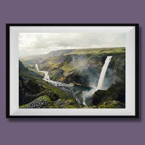 Stampa di Haifoss, Islanda, poster di cascate islandesi, fotografia di paesaggi islandesi, arte murale islandese, decorazioni murali islandesi, poster di viaggio islandesi