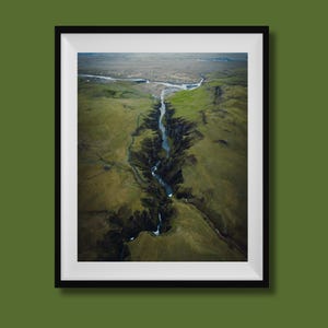 Stampa del canyon di Fjadrarglijufur, Islanda, poster di viaggio in Islanda, foto del paesaggio islandese, arte murale islandese, decorazioni murali islandesi