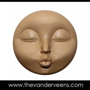 Mold No.188 (Full moon Face with kissing) by Veronica