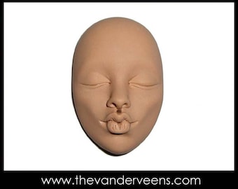 Mold No.32 (Face-High cheekbone with kissing) by Veronica