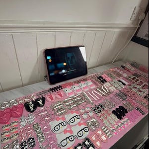 Ciondoli per custodie per telefoni spazzatura, designer Hello Kitty