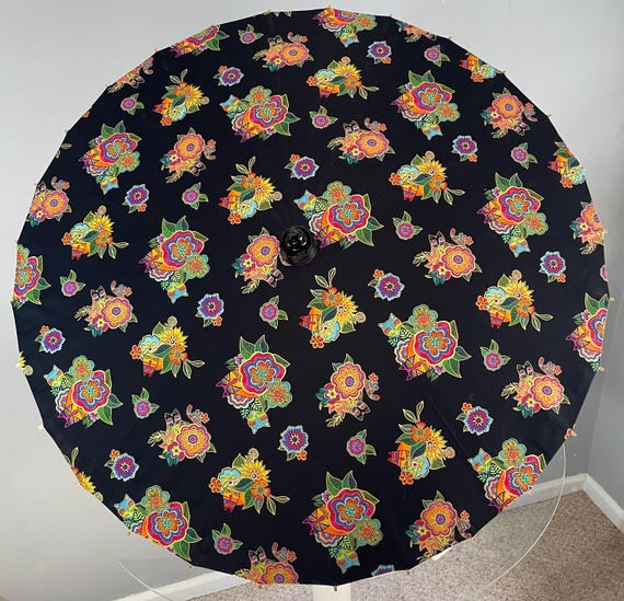 Colorful Cats with flowers parasol
