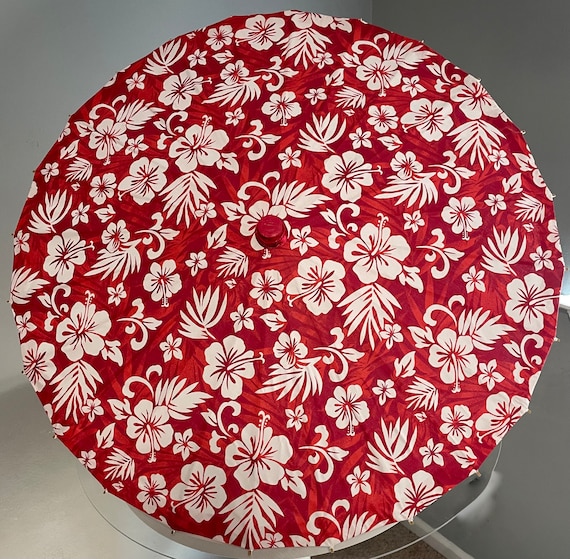 Tropical white hibiscus parasol