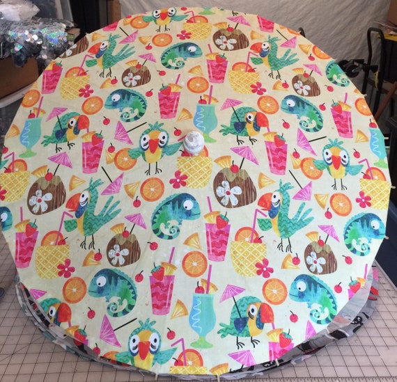 Chillaxin Tiki parasol