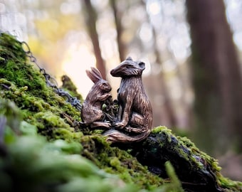 lapin, renard et fleur amulet (fox, rabbit and flower - antiqued bronze)