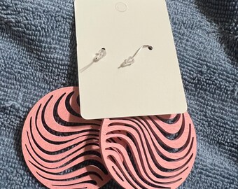 Pendientes colgantes de madera ligeros