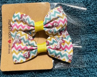 Lazo para el cabello estilo pinza de cocodrilo con diseño de unicornio y estampado de chevrón