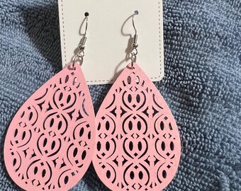 Pendientes colgantes de madera ligeros