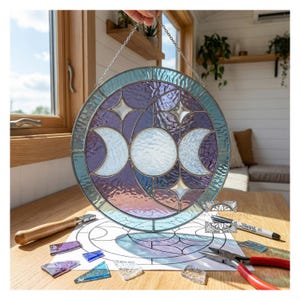 Patroon van gebrandschilderd glas hemelse maan