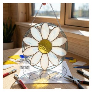 Stained Glass Daisy Pattern