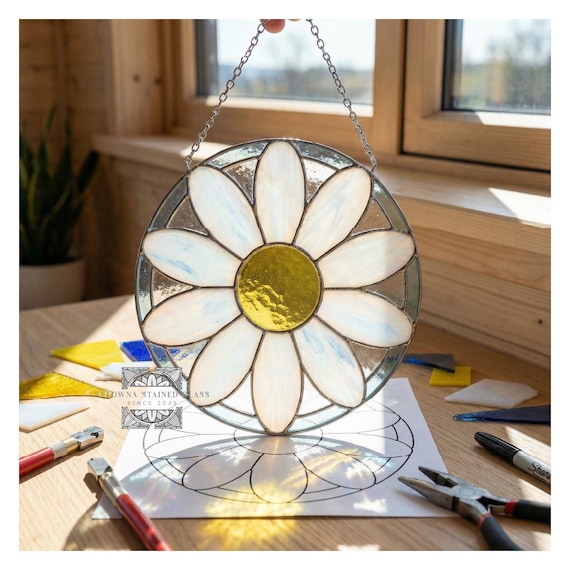 Stained Glass Daisy Pattern