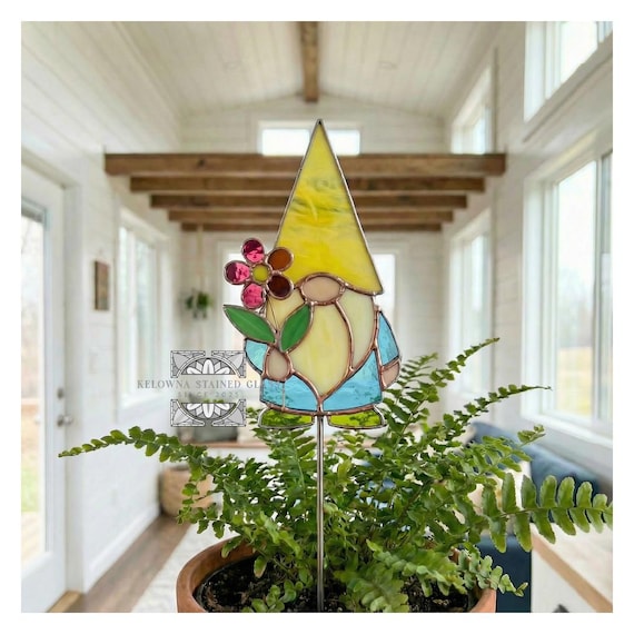Gnome Plant Stake Stained Glass Pattern