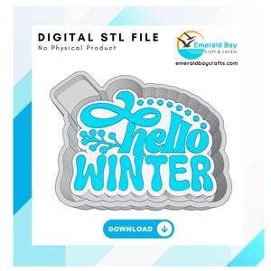 Puede incluir: Un archivo STL digital para la impresión 3D de un molde para un jabón o una vela. El molde tiene la forma de una nube con las palabras "hello winter" en letras azules.