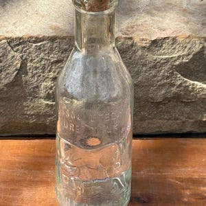 Vintage bouteille de lait Absolutley Pure en verre transparent avec bec verseur en liège 11 po.