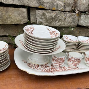 Peças de louça antigas Tressemaines & Vogt Limoges Marguerite Brown vendidas individualmente por tipo de item