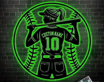 Personlig softbollspelareskylt med LED-ljus, softbollväggkonst, basebollrumsdekor, present till softbollälskare, present till henne