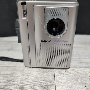 Sanyo Compact Cassette Recorder Record M-1110C Voice Activated Recording System
