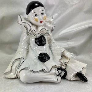 PIERROT Dictators CircusⅦ Amazon.co.jp: DICTATORS CIRCUS-A variant BUD-: ミュージック