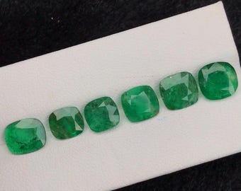 5 Pcs Natural Emerald Lott 9.30 CT Vivid Green Emerald Gemstone , Faceted Cut Emerald For Jewelry , Emerald Loose Gemstone