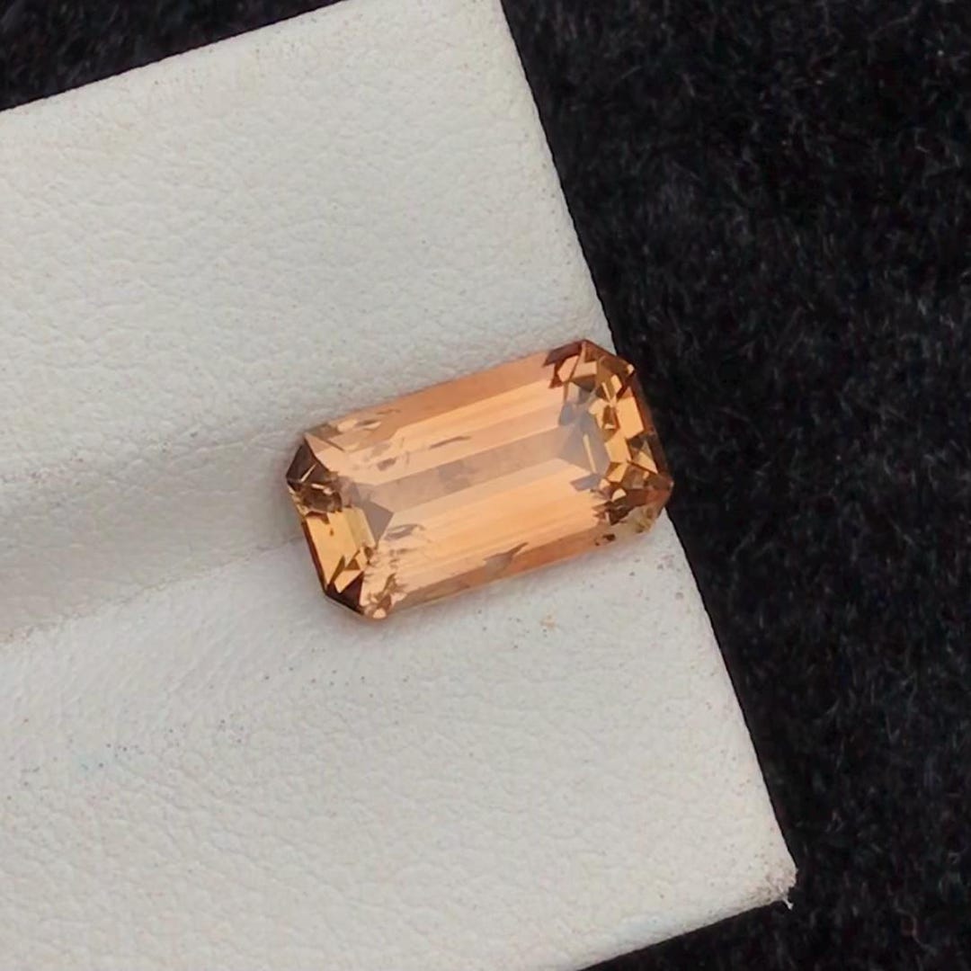 Ciondolo In Argento 925 Con Painite Naturale Certificato EGL Da 69,70 Ct &ndash; Pezzo Unico!