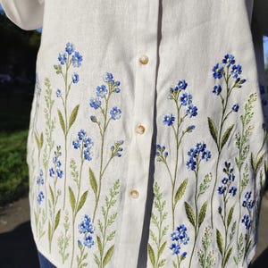 Desenho de Bordado à Máquina Não-Me-Esqueças – Elegante Padrão Floral para Projetos DIY