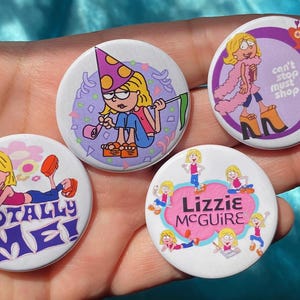 Set van 4 jaren 90 Lizzie McGuire 1,5&quot; speldknoppen - retro nostalgie tv-show cadeau - millennial cadeau nostalgische kousvuller