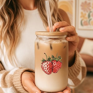 Strawberry And Flowers Cute Glass Can, Aesthetic Coffee Glass With Lid And Straw, Summer Coffee Cup, Summer Iced Coffee Glass Tumbler