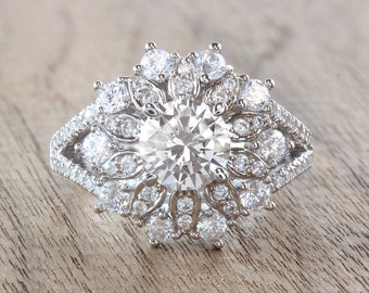 Round Cut Floral White Gold Diamond Ring