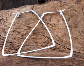 Geometric rectangle wire hammered earrings
