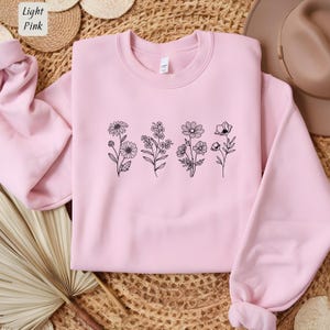 Wildflower Sweatshirt: Floral Crewneck for Women