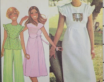 Uncut VTG 70s McCall's Sewing Pattern 5533 Misses Dress or Top w/Transfer for Embroidery Size 12