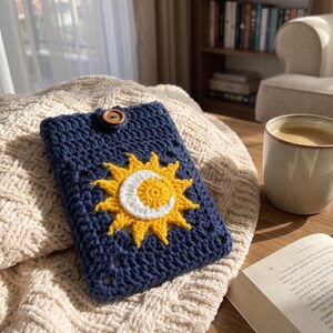 Molde de Crochê para Capa de Livro Kindle em PDF, Capa Celestial com Sol e Lua
