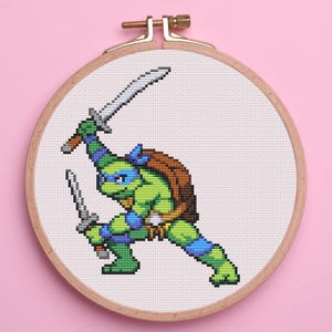 Leonardo Ninja Cross Stitch Pattern. Videogame Cross Stitch Pattern. Easy Cross Stitch Pattern. PDF Pattern Cross Stitch. Nerdy Cross Stitch