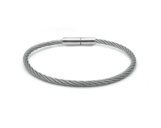 CABLE bracelet with bayonet twist clasp in stainless steel, 3mm. By Taormina Jewelry