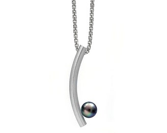 CURVE tubular curved vertical pendant with black pearl in stainless steel by Taormina Jewelry