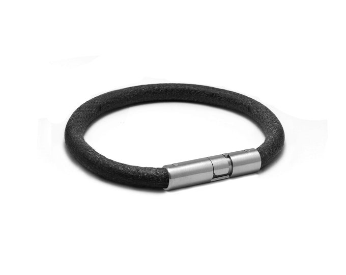 5mm tubular black leather bracelet with twist bayonet clasp in stainless steel by Taormina Jewelry