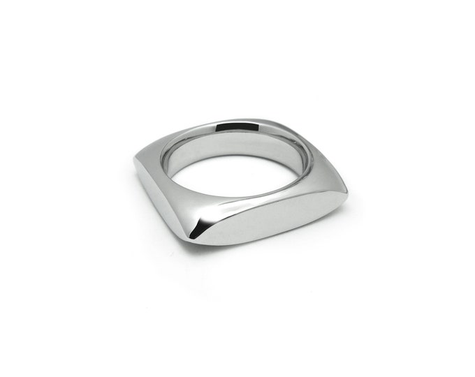 QUADRUM Square rounded band ring in stainless steel by Taormina Jewelry