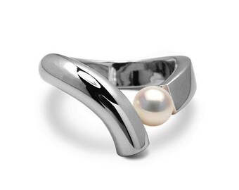 ONDE Flat and tubular bypass ring with tension set white pearl in stainless steel