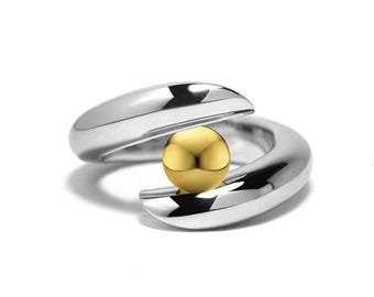 ONDE tubular bypass ring with tension set gold sphere in stainless steel