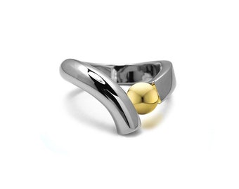 ONDE Flat and tubular bypass ring with tension set Gold sphere in stainless steel by Taormina Jewelry