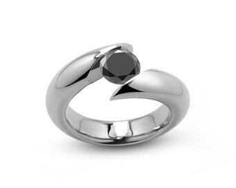 ONDE Bypass ring with tension set Black Diamond in Stainless Steel