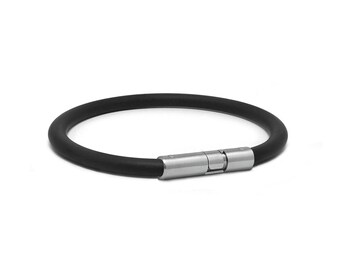Tubular 5mm black rubber bracelet with twist clasp in stainless steel