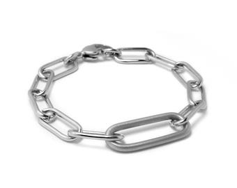 Paperclip style chain bracelet in stainless steel