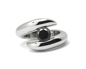 ONDE tubular bypass ring with tension set black diamond in stainless steel