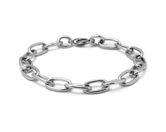 Oval link chain bracelet in stainless steel