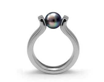 LYRE High setting ring with tension set black pearl in stainless steel
