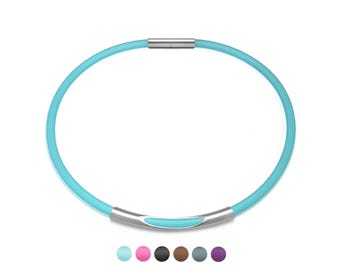 Tubular 5mm rubber necklace frosted colored with center see through curved element in stainless steel
