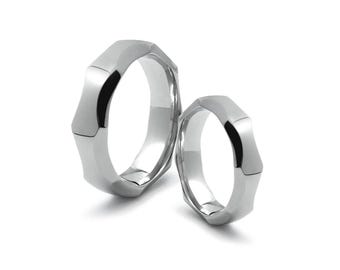 ONDE band ring with wavy shaped edges in stainless steel